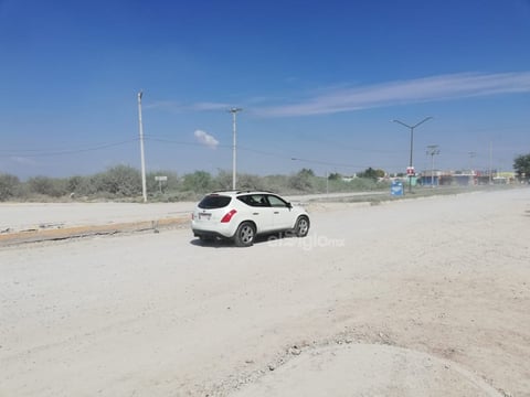 Se dañan unidades. En la zona falta pavimento y los camellones están en malas condiciones, algunas unidades han presentado desperfectos.