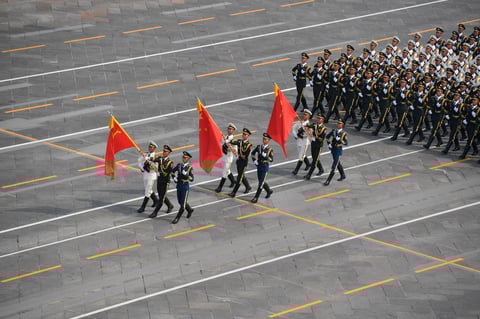 Se realizó un desfile.