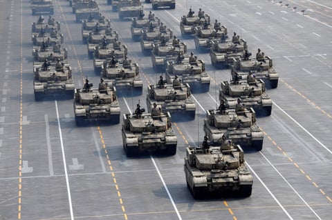 Desfilaron ante el presidente, Xi Jinping.