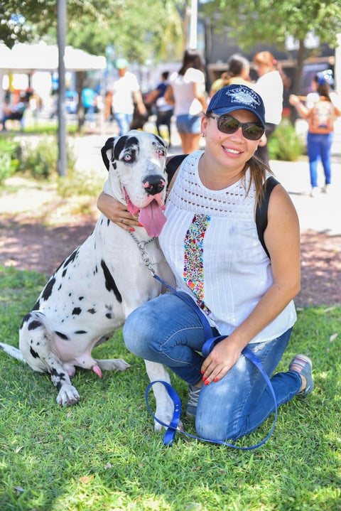 01102019 Cassandra y Steeler.