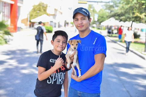01102019 Luis y Francisco con Zeús.