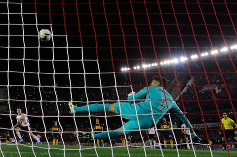 'Millonarios' sacan buena ventaja en el partido de ida