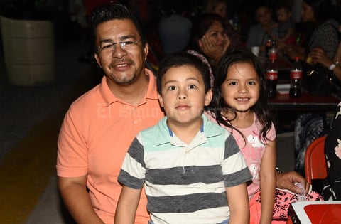 02102019 EN FAMILIA.  Jesús, Maximiliano y Giulianna Jiménez.