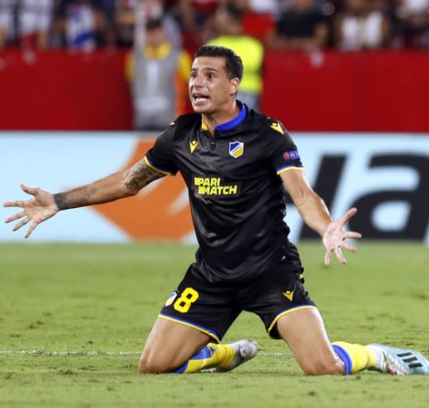 Con gol de 'Chicharito', Sevilla gana en la Europa League
