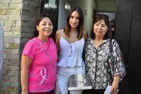 04102019 EN ALFOMBRA ROJA.  Martha, Ilse y Fany.