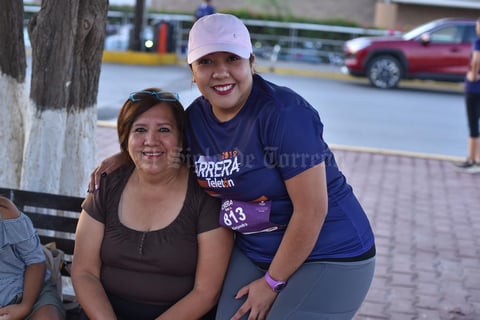 07102019 CARRERA ATLéTICA.  Alejandra y María de los Ángeles.