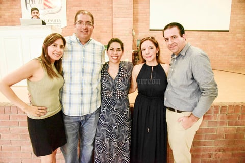 Gaby Fragoso, Antonio Montaña, Pamela Alba, Omar López y Laurencia Villarreal.