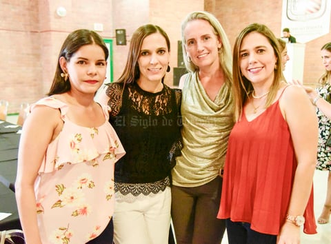 Nelly Garcia, Roxana Garcia, Diana Chapoy y Cristina Araujo.