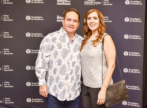 Monica Alvarez y Alfonso Lopez.