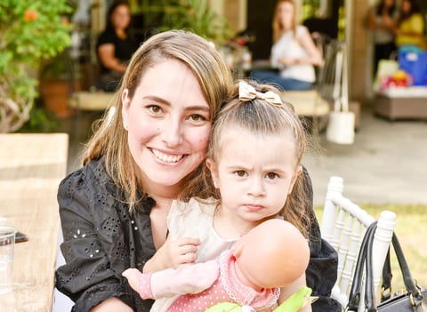 Pilar Revuelta y Amra Papadopulos.