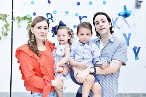 Ricky cumplió 5 años, papás Ricardo y Maru, Hermana Luisaa.