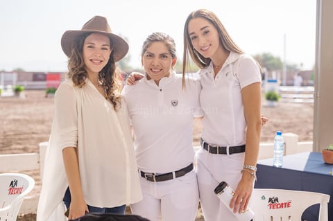 Daniela, Ana y Emilia.