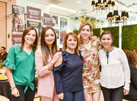 Baetty Perez,Laura Ibarra,Isela Rodriguez,Jenifer Beuchot y Mayela Mijares.