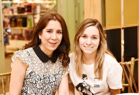 Valeria Villegas y Brenda Humphrey.