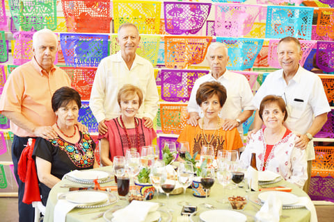 Juan Jose, Marielena, Ramiro, Mary, Saul, Betty y Hector, Coqui