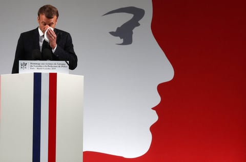 En el acto, se otorgó póstumamente a las cuatro víctimas el premio más alto de Francia, la Legión de Honor.
