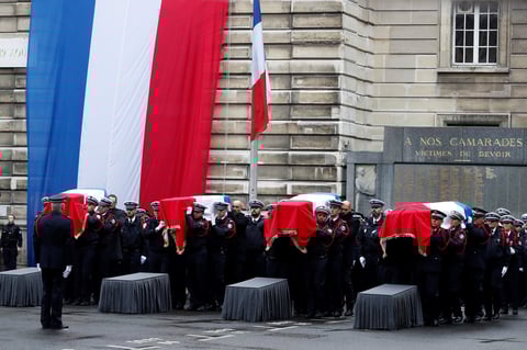 Francia recordó a los policías víctimas de un ataque la semana pasada.