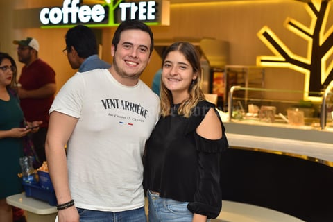 09102019 Sebastián y Mariana.
