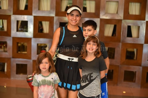 10102019 Ana Lucía, Inés, Fernando y María Emilia.