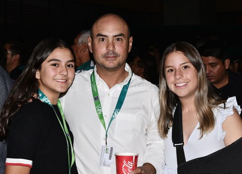 11102019 Greta, Jesús y Sofía Rocha.