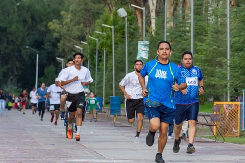 Tras las rifas, los corredores regresaron a su casa con una sonrisa en el rostro y la satisfacción de una buena causa.