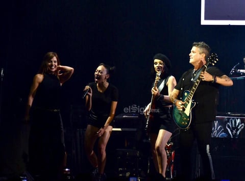 Torreón vivió una romántica velada con el cantante español 