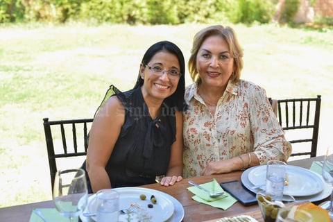 12102019 Mireya y María Esther.