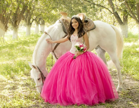 13102019 Vanessa Pérez Caro Adame celebró sus quince ayer 12 de octubre, en compañía de familiares y amigos.- Benjamín Estudio