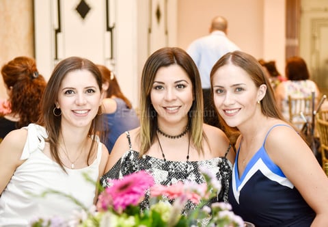 Mariana,Caro y Estefania.