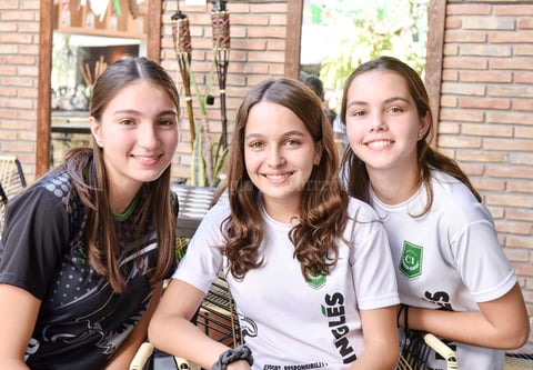 Anafer Franco, Sofia Amarante e Isabel Fernandez.