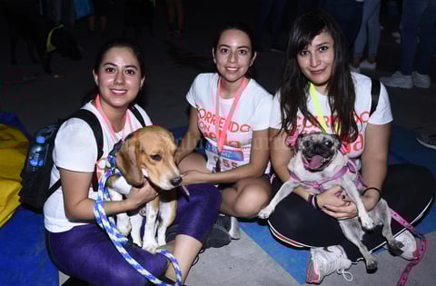 15102019 Mónica, Mayra y Gaby con sus mascotas Ozzy y Azkar.