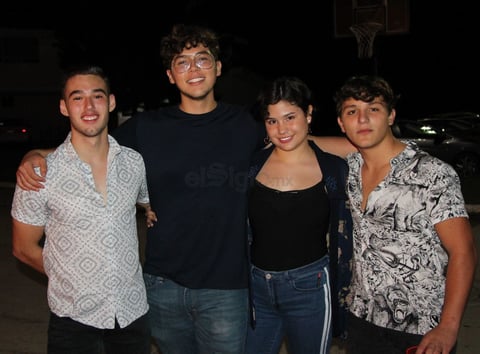 Ximena Hernández festeja cumpleaños
