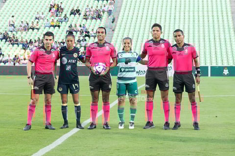 capitanas Mónica Rodríguez, Cinthya Peraza

Mónica Rodríguez Guzmán #14 Defensa America
Cinthya Peraza Fernández #10 Media Santos
Santos vs America
juego correspondiente a la jornada 16 de la apertura 2019 de la Liga MX femenil en TSM Oficial - lunes 21 de octubre de 2019 19:00h
América, Liga MX Femenil, Santos América, Santos Femenil, Santos Laguna