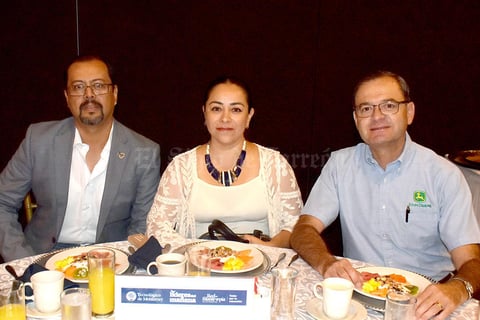 22102019 Jesús, Alejandra y Fernando.