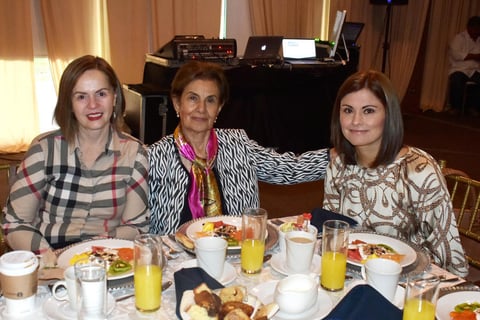 22102019 Margarita, Luisa y Paty.