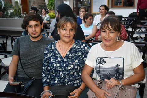 19102019 EN PRESENTACIóN DE LIBRO.  Fer, Martha y Felicia.