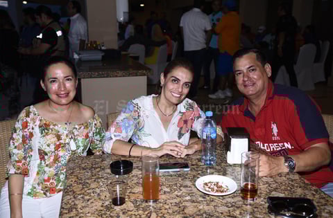 19102019 Julieta, Alejandra y Saúl.