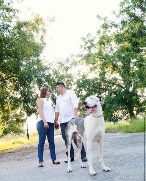 20102019 BODA EN PUERTA.  Laura Angélica Dávila Pasillas y Ernesto Rodolfo Treviño Reyes, esperan ilusionados su boda el próximo año.