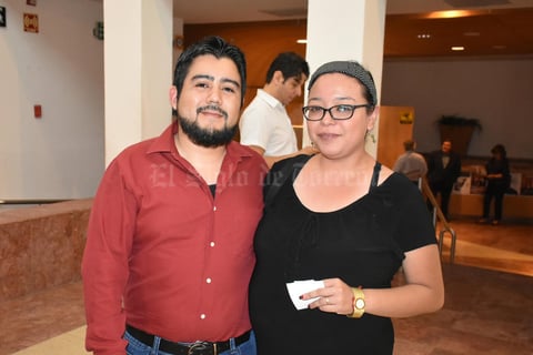 19102019 Víctor Hugo y Sandra.