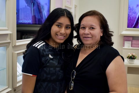 23102019 Deoni y Sandra.