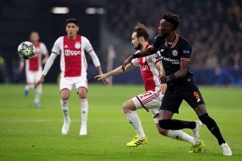 Edson Álvarez y 'Chucky' Lozano fueron titulares con el Ajax y Napoli respectivamente
