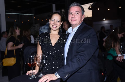 25102019 Guillermo Salmón y Mary Gaby Gómez.