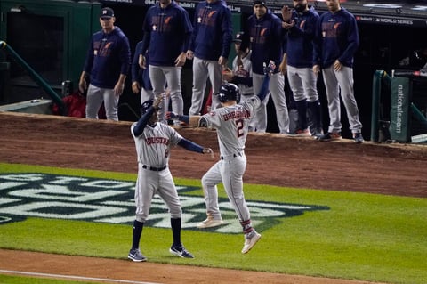 Astros empatan la Serie Mundial ante Nacionales