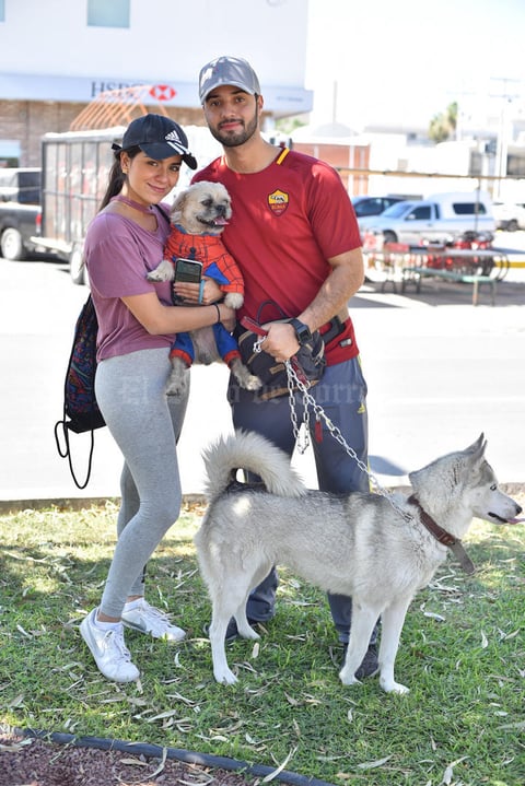 29102019 Marifer y Juan Carlos con Goyo y Mika.