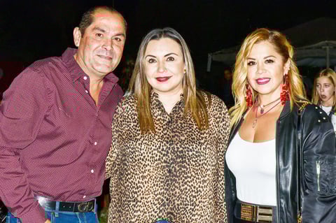 Jaime,Analu y Ani.