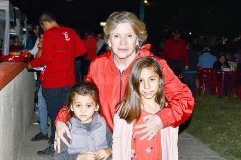 Maria,Victoria y Kitty.