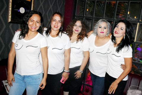 Luly, Gina, Cristina, Vanessa y Adriana