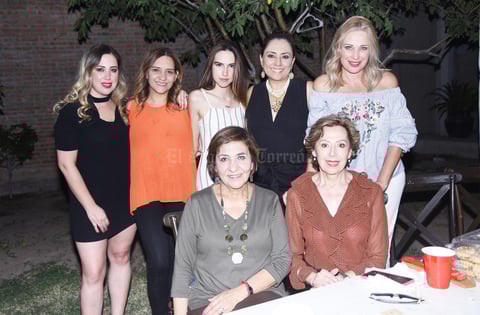 Conchita, Karla, Carola, Marla, Marcia, Marla y Manin