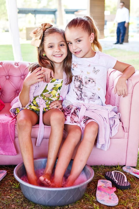 Elizabeth y Jimena.