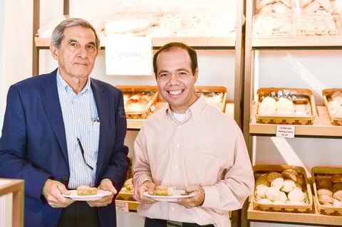 Eduardo Murra y Padre Jesus Sergio Ferndandez